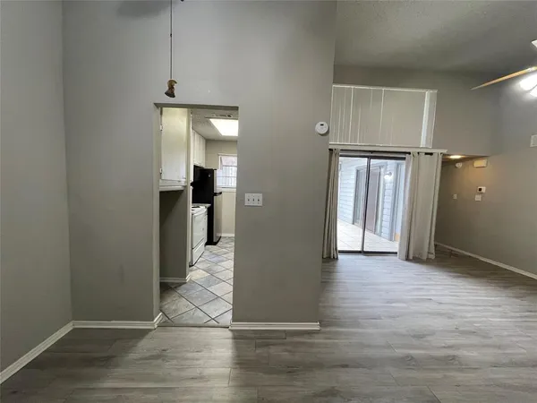 $1,450 | 602 Bellaire Drive, Unit A, Hurst, TX 76053