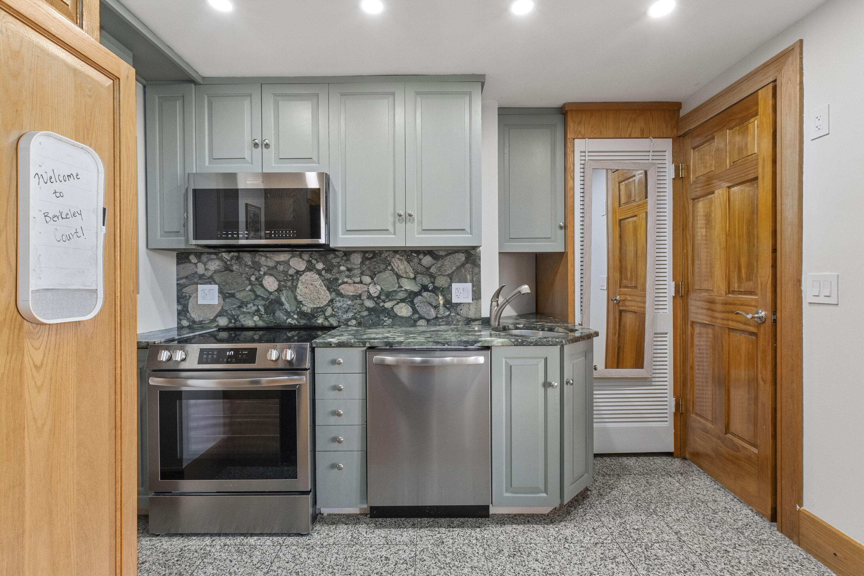 63 Rutledge Avenue, Unit 10 Charleston, SC 29401 - Photo 12 of 33 New Appliances