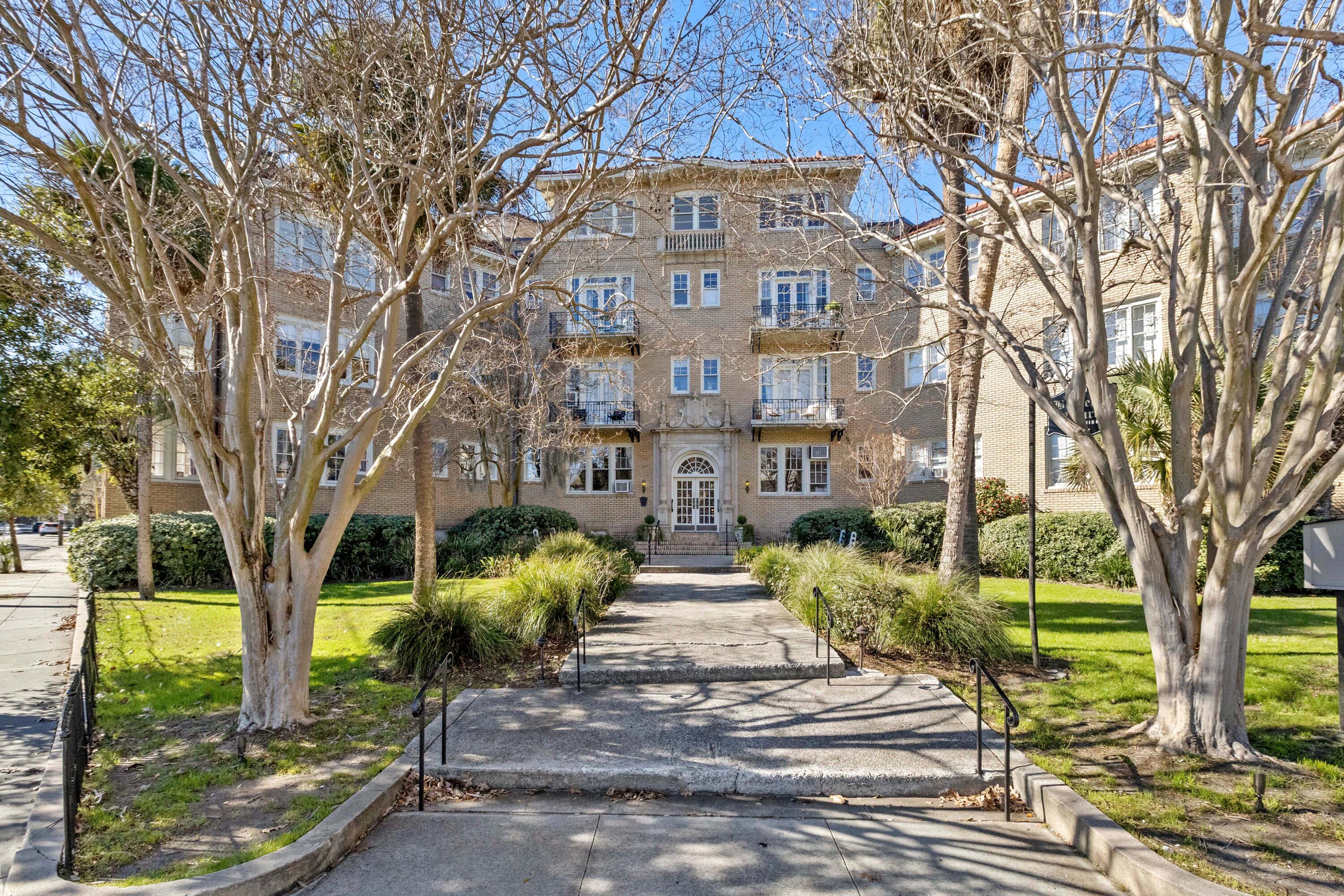 63 Rutledge Avenue, Unit 10 Charleston, SC 29401 - Photo 30 of 33 Outdoor Space