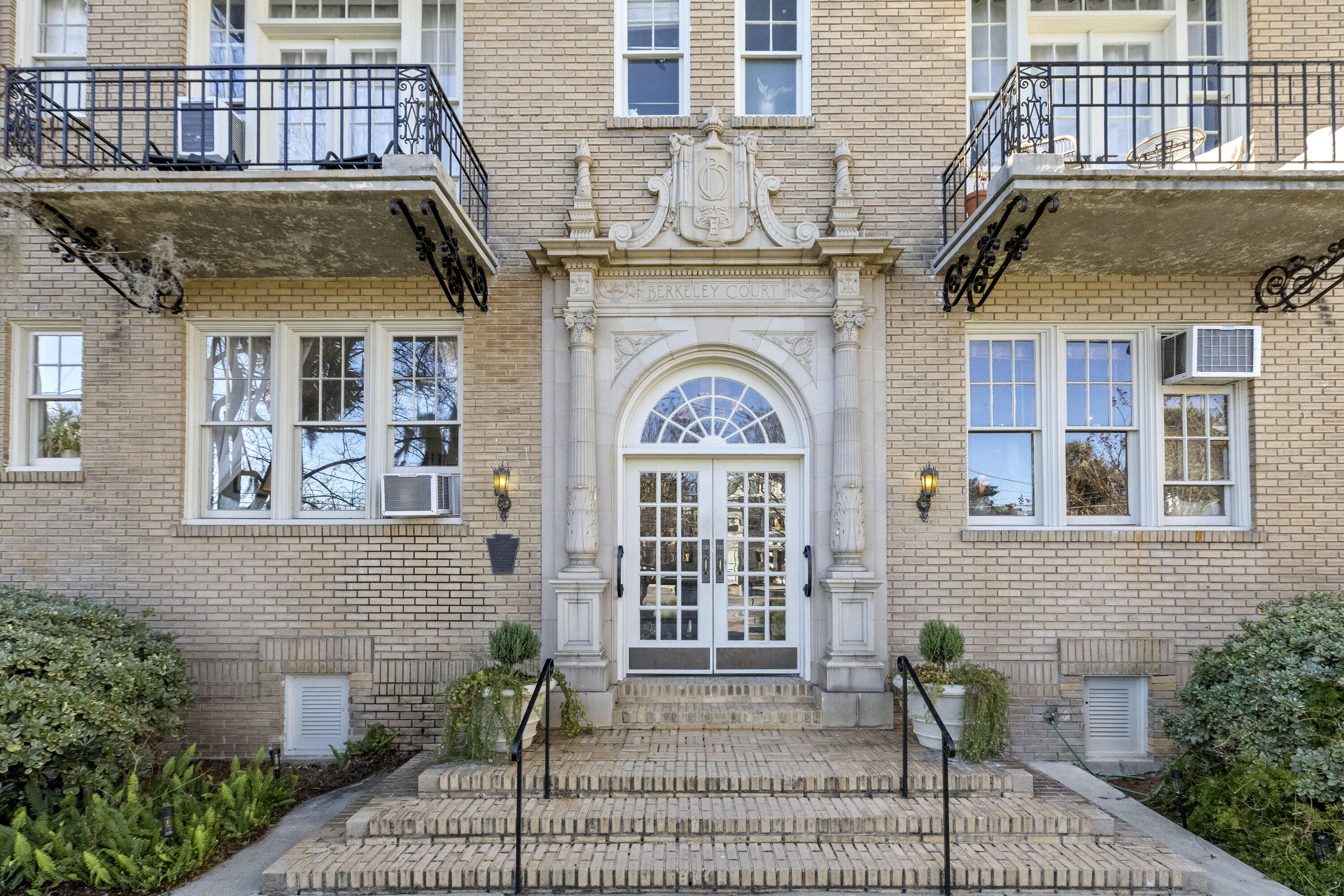 63 Rutledge Avenue, Unit 10 Charleston, SC 29401 - Photo 32 of 33 Building Entrance