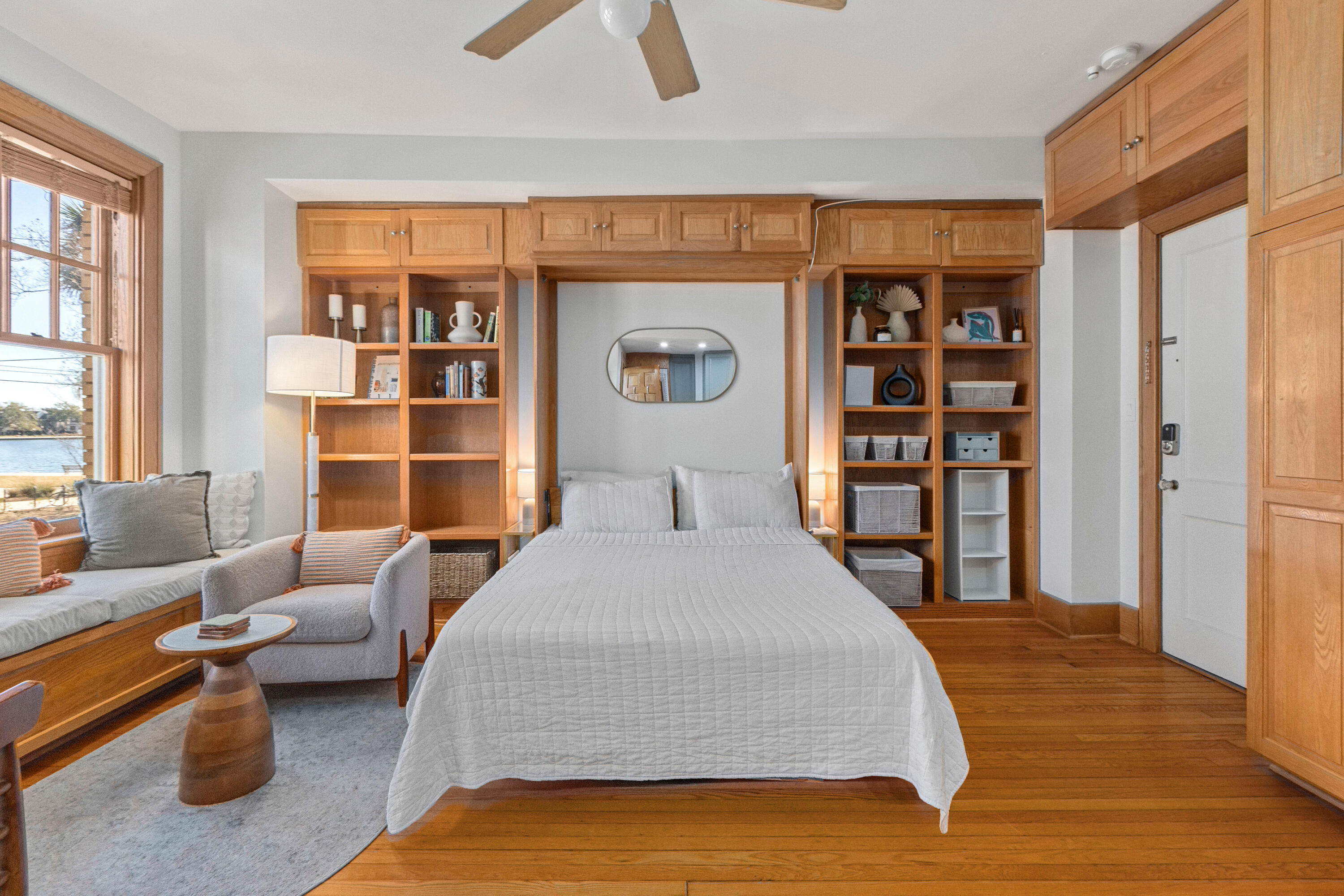 63 Rutledge Avenue, Unit 10 Charleston, SC 29401 - Photo 8 of 33 Custom Built Ins