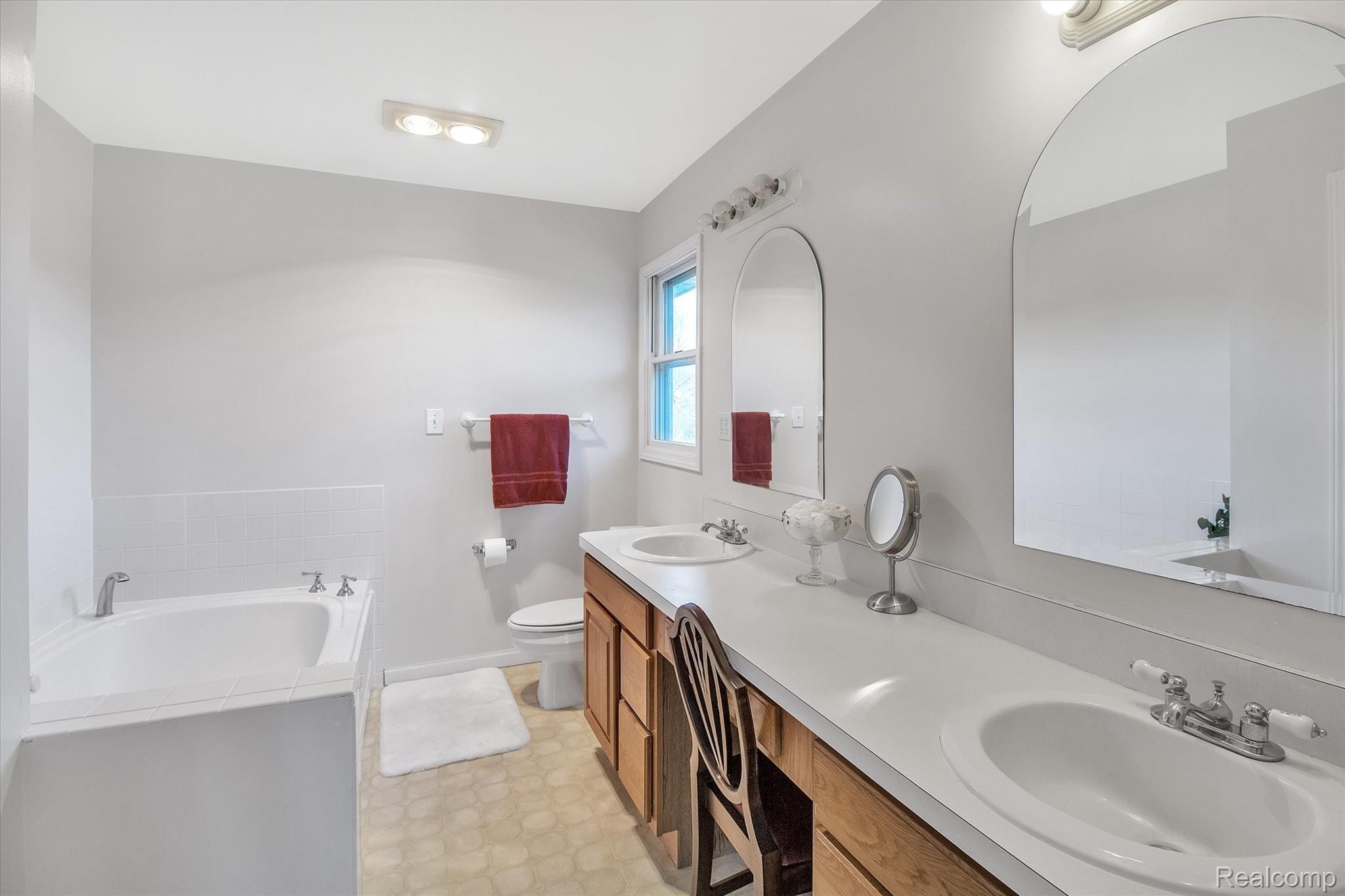 6350 Robb Road Fowlerville, MI 48836 - Photo 27 of 59 27-6350-Robb-Rd-WindowStill-Real-Estate-Photography-27.jpg