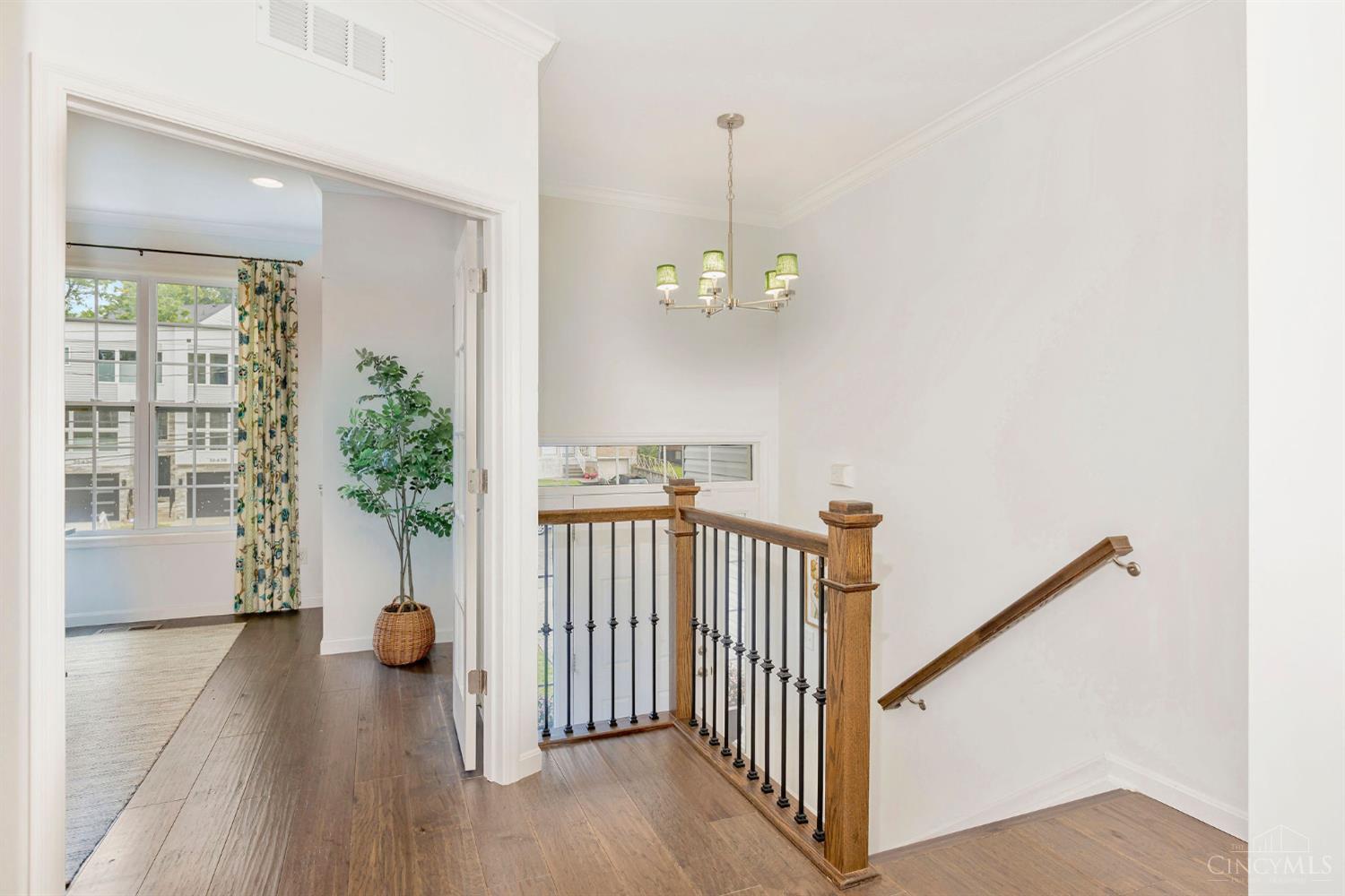 3636 Brotherton Road Cincinnati, OH 45209 - Photo 3 of 39