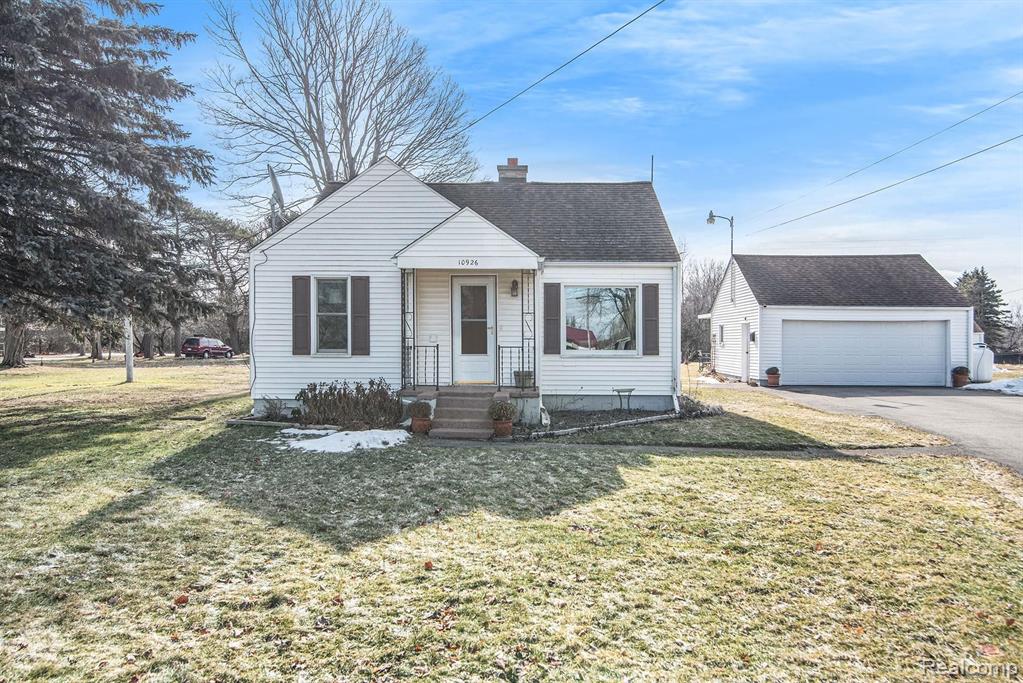 10926 Lansing Road Durand, MI 48429 - Photo 1 of 25