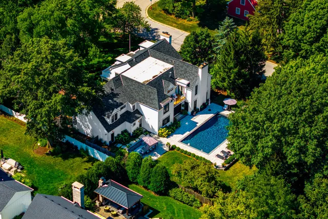 $2,795,000 | 615 Easton Avenue, Geneva, IL 60134