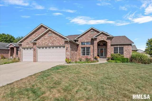 $500,000 | 427 Spring Ridge, Rochester, IL 62563