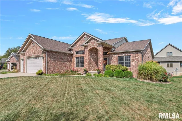$500,000 | 427 Spring Ridge, Rochester, IL 62563