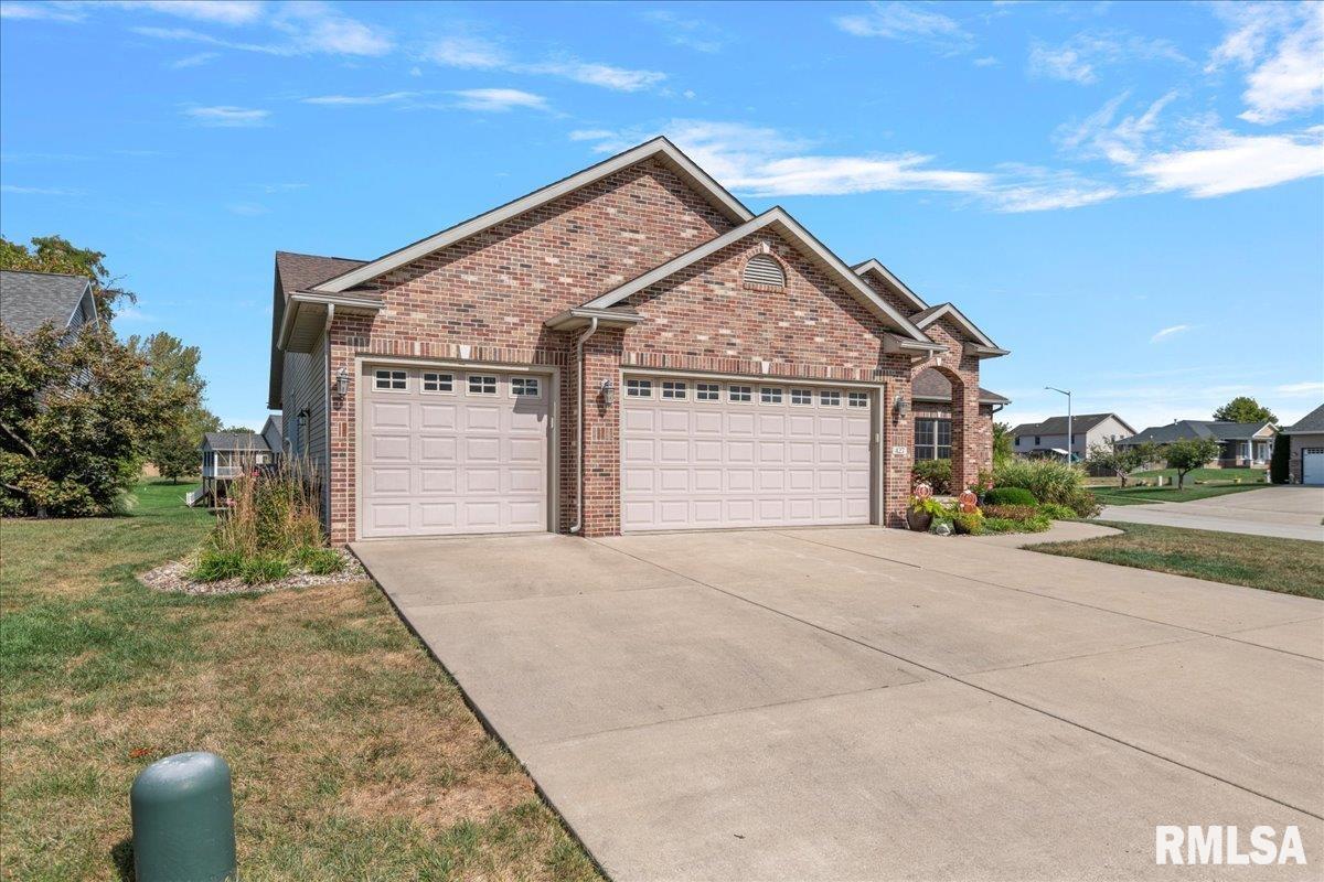 427 Spring Ridge Rochester, IL 62563 - Photo 3 of 52