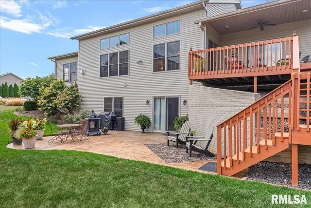 $500,000 | 427 Spring Ridge, Rochester, IL 62563