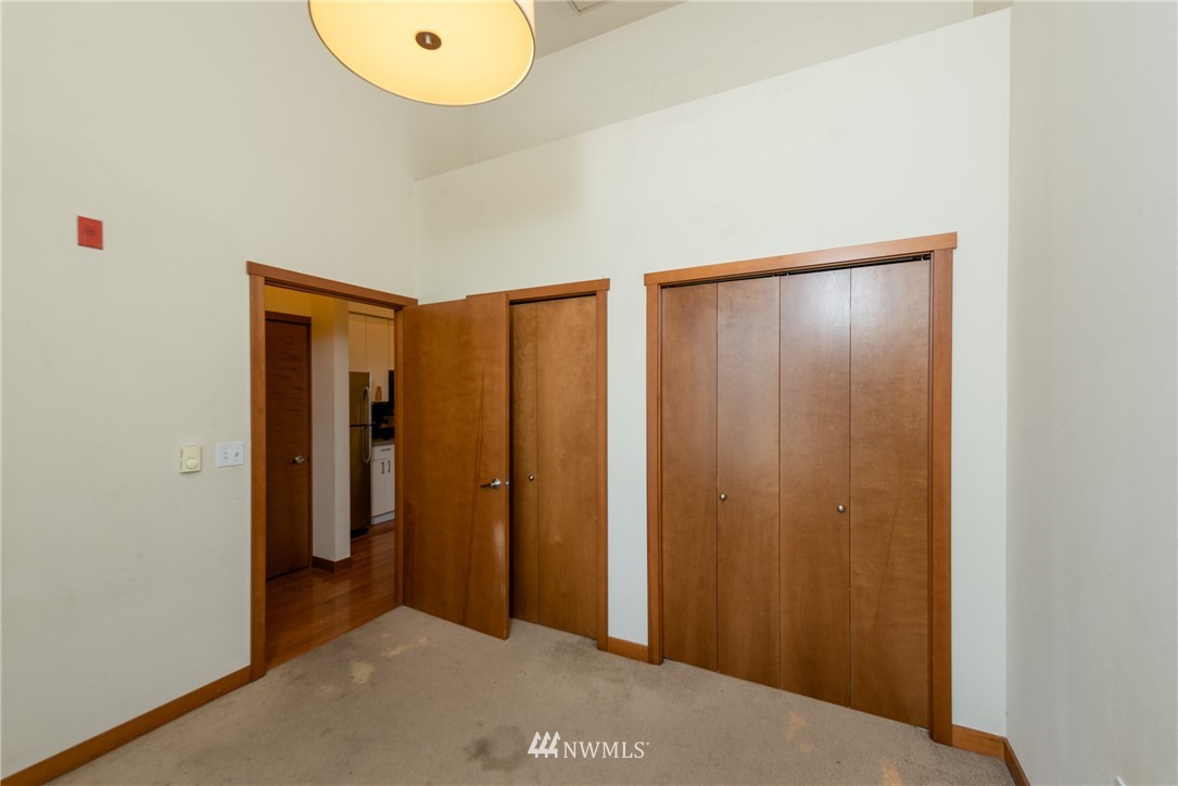 910 Gladstone Street, Unit 309 Bellingham, WA 98229 - Photo 12 of 25 a view of a livingroom with wooden floor
