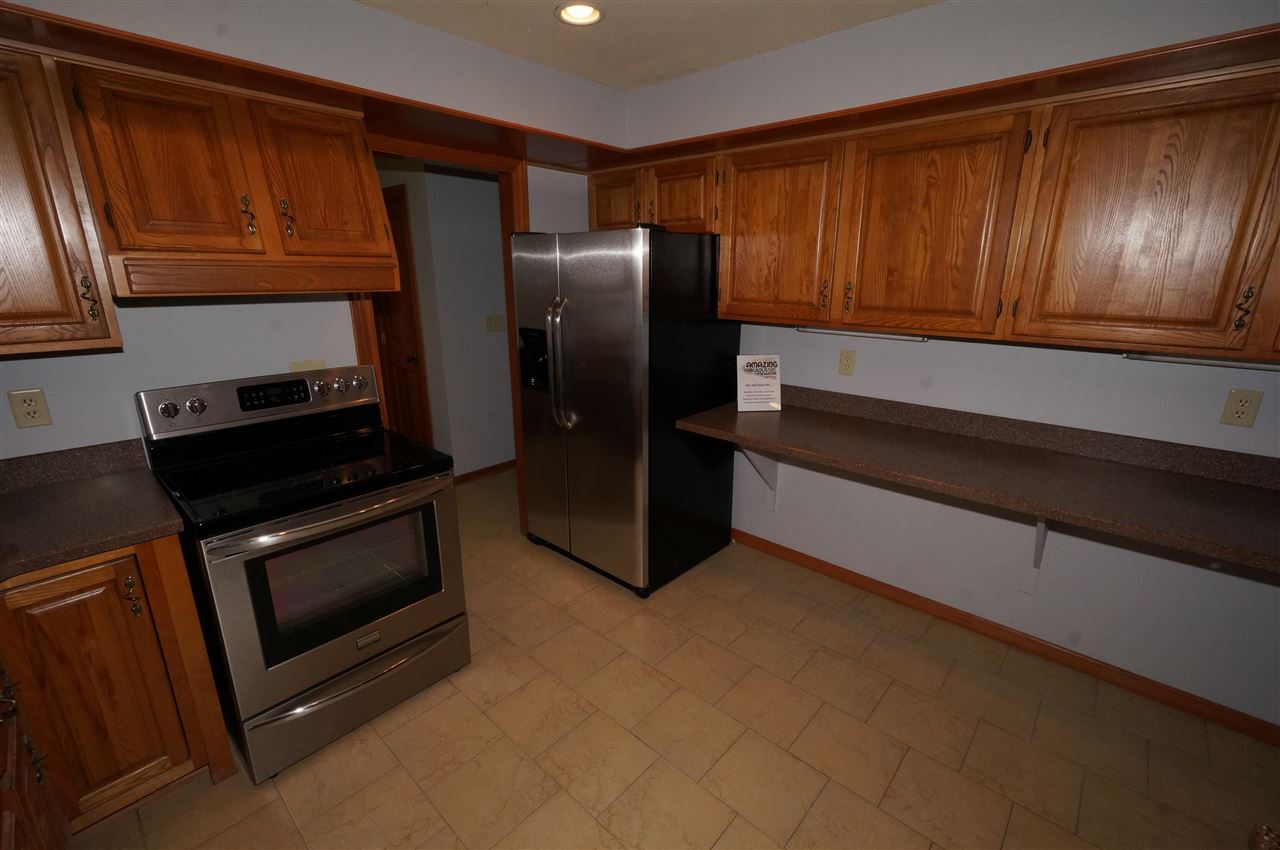 9203 Springbreeze Ct. Fort Wayne, IN 46804 - Photo 15 of 35 Gallery Image 15