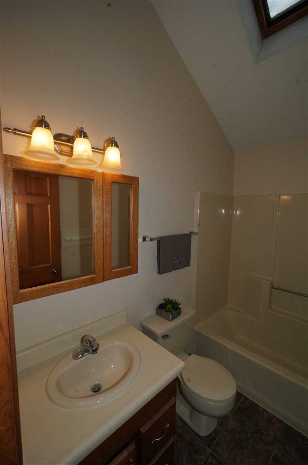 9203 Springbreeze Ct. Fort Wayne, IN 46804 - Photo 18 of 35 Gallery Image 18
