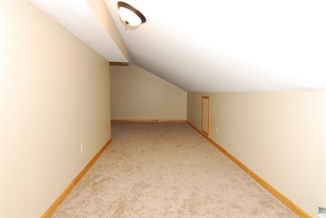 9203 Springbreeze Ct. Fort Wayne, IN 46804 - Photo 20 of 35 Gallery Image 20