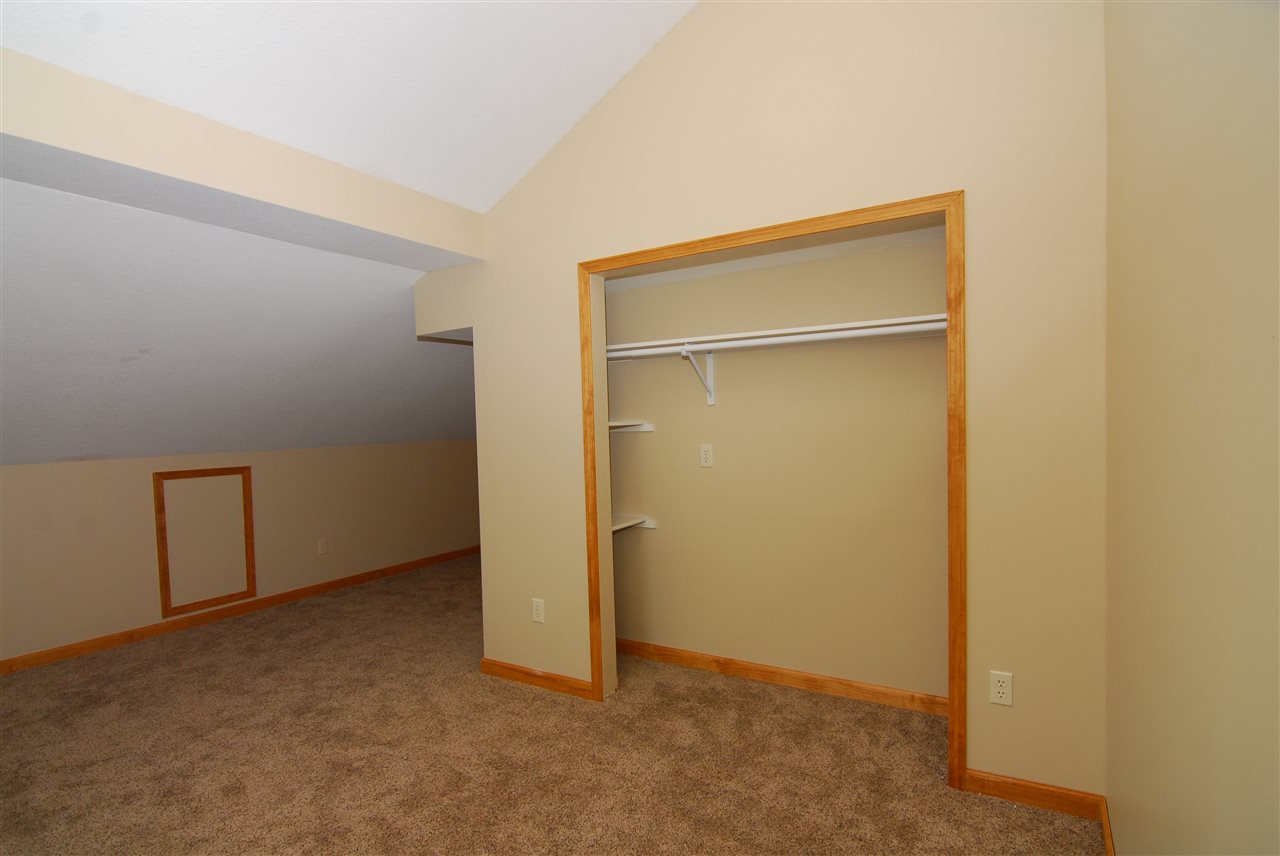 9203 Springbreeze Ct. Fort Wayne, IN 46804 - Photo 21 of 35 Gallery Image 21