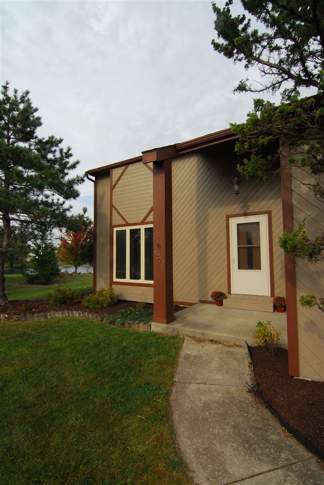 9203 Springbreeze Ct. Fort Wayne, IN 46804 - Photo 4 of 35 Gallery Image 4