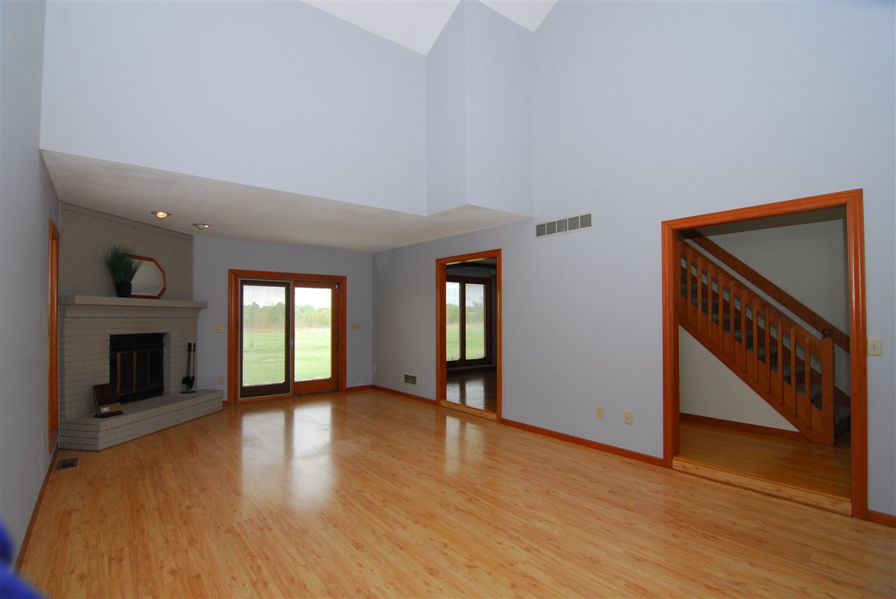 9203 Springbreeze Ct. Fort Wayne, IN 46804 - Photo 9 of 35 Gallery Image 9