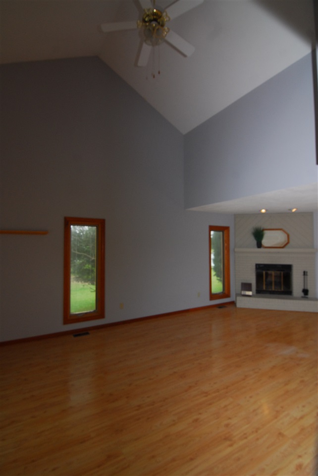 9203 Springbreeze Ct. Fort Wayne, IN 46804 - Photo 10 of 35 Gallery Image 10