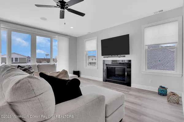 $8,000 | 106 8th Avenue, Seaside Park, NJ 08752