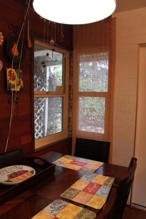 10433 Rockingham Drive Rancho Cordova, CA 95670 - Photo 13 of 34 Corner windows overlook the courtyard.