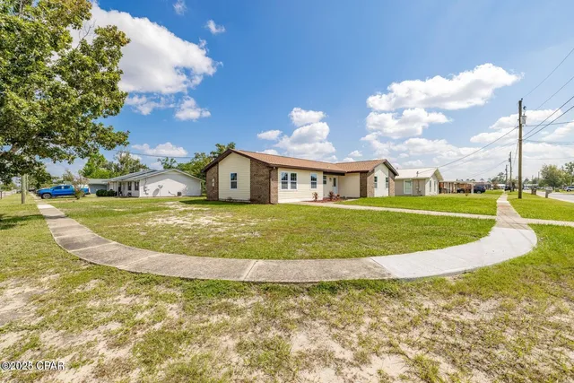 $289,000 | 502 East Pine Forest Drive, Lynn Haven, FL 32444