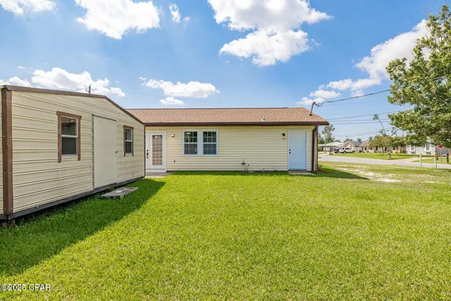 $289,000 | 502 East Pine Forest Drive, Lynn Haven, FL 32444