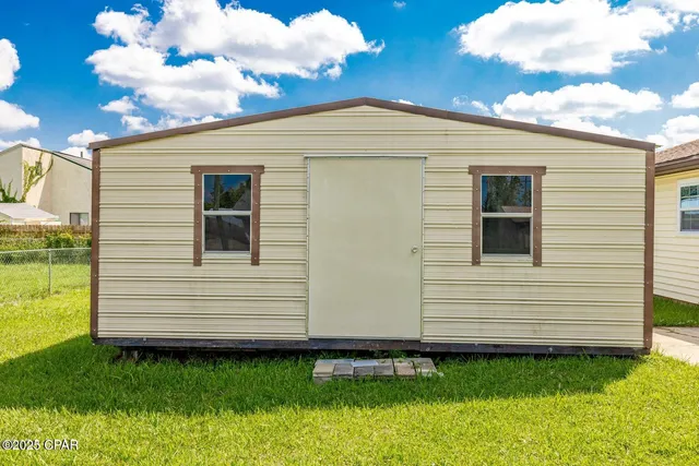 $289,000 | 502 East Pine Forest Drive, Lynn Haven, FL 32444