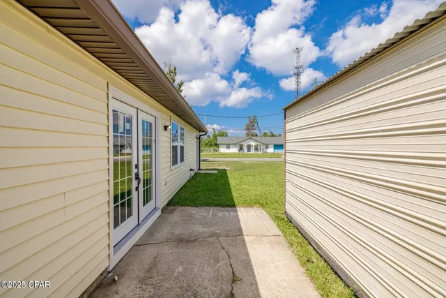 $289,000 | 502 East Pine Forest Drive, Lynn Haven, FL 32444