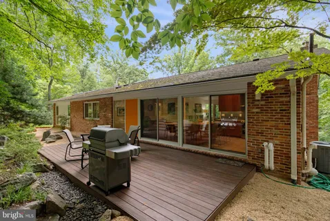 $1,495,000 | 8004 Park Overlook Drive, Bethesda, MD 20817