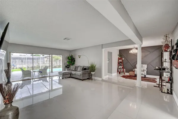 $3,500 | 7211 Northwest 21st Street, Sunrise, FL 33313
