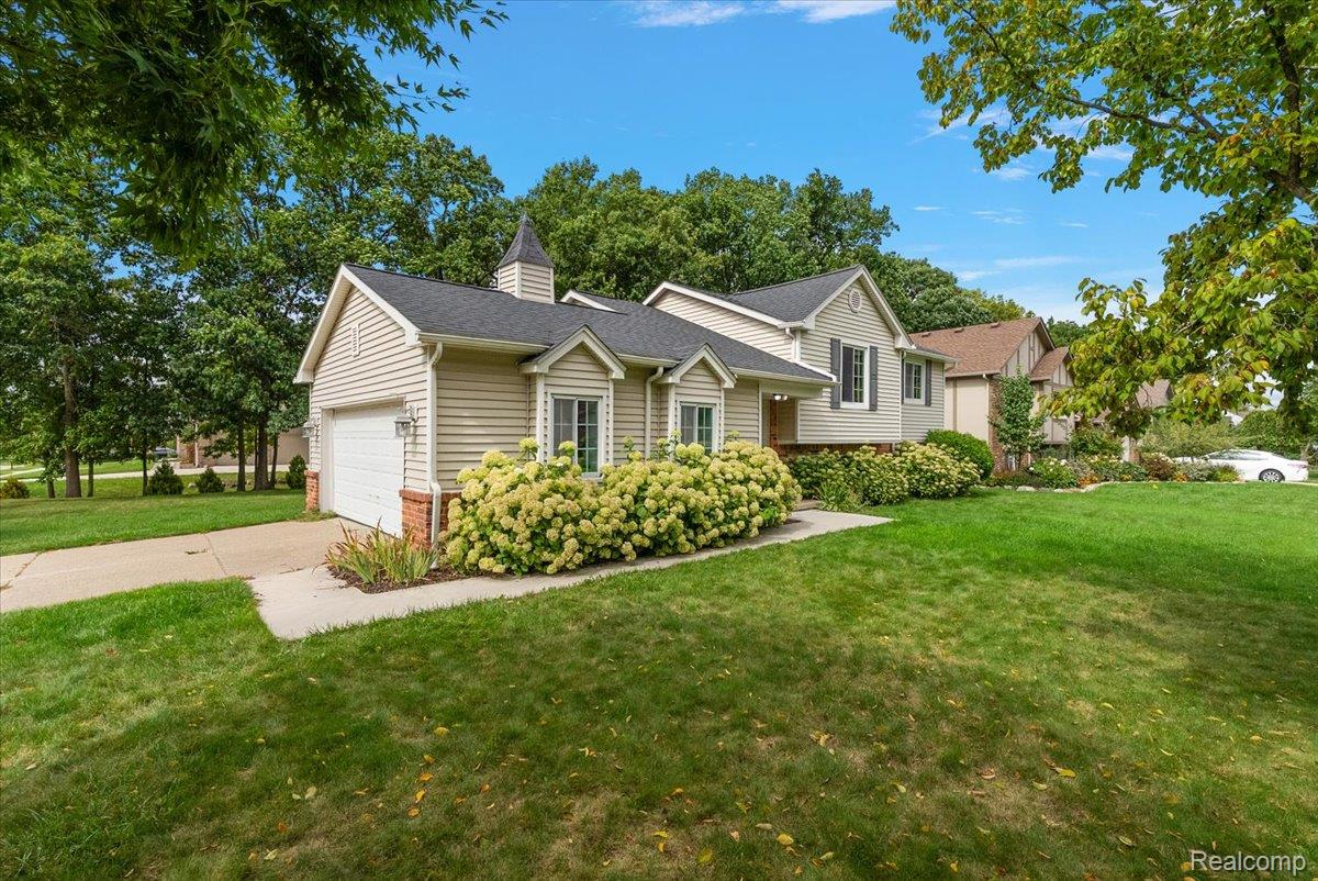 759 Kentucky Drive Rochester, MI 48307 - Photo 34 of 46 04-759 Kentucky-4.jpg