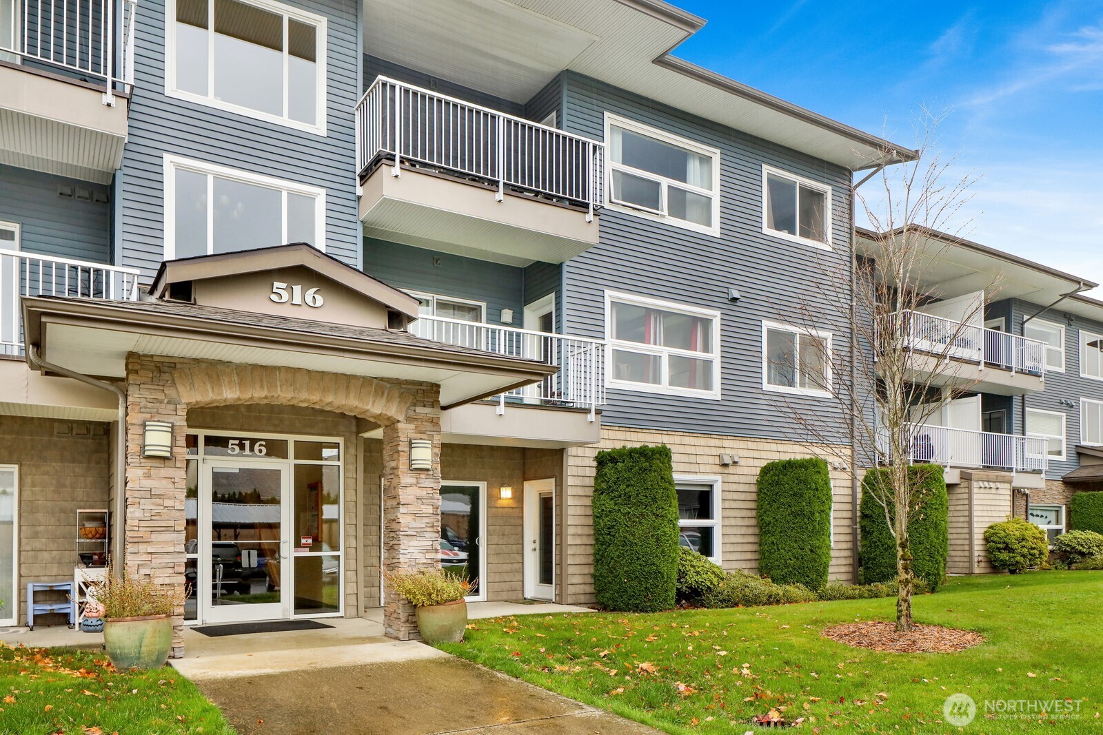 516 Darby Drive, Unit 104 Bellingham, WA 98226 - Photo 3 of 40 front view of a building