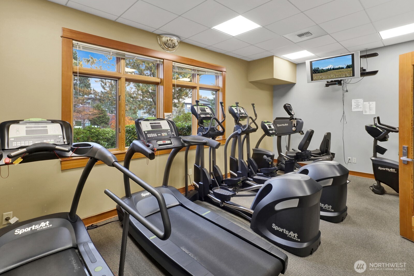 516 Darby Drive, Unit 104 Bellingham, WA 98226 - Photo 35 of 40 a view of a room with gym equipment
