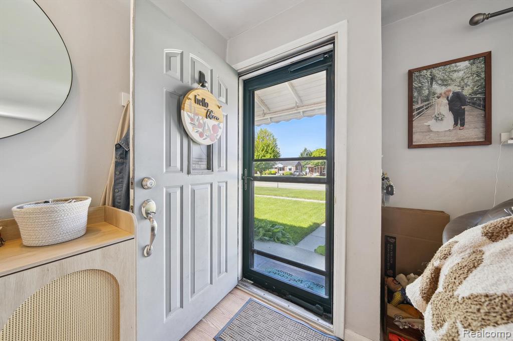 14639 Trenton Road Southgate, MI 48195 - Photo 5 of 24 Gallery Image 5