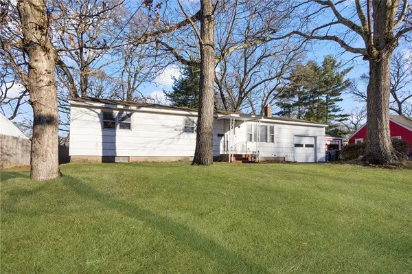 $350,000 | 130 Brentwood Avenue, Warwick, RI 02886