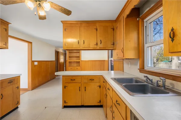 $350,000 | 130 Brentwood Avenue, Warwick, RI 02886