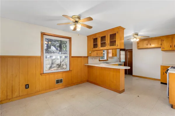 $350,000 | 130 Brentwood Avenue, Warwick, RI 02886