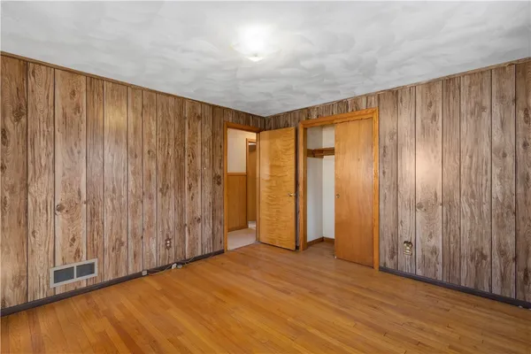 $350,000 | 130 Brentwood Avenue, Warwick, RI 02886