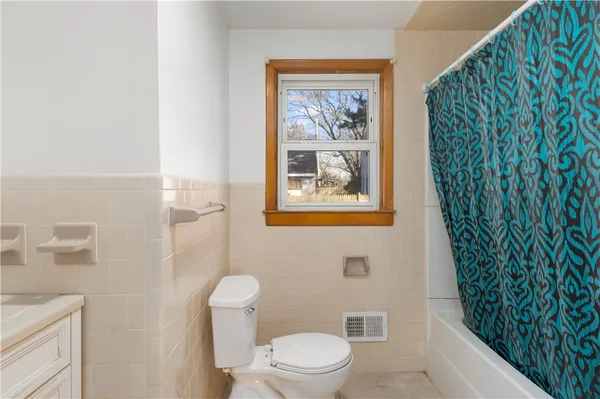 $350,000 | 130 Brentwood Avenue, Warwick, RI 02886