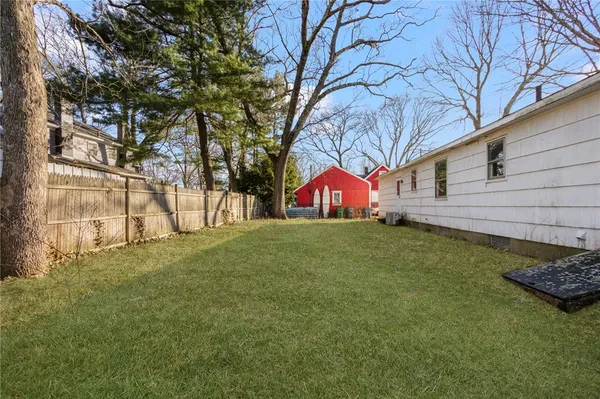 $350,000 | 130 Brentwood Avenue, Warwick, RI 02886