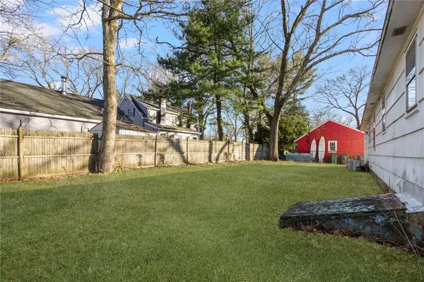 $350,000 | 130 Brentwood Avenue, Warwick, RI 02886