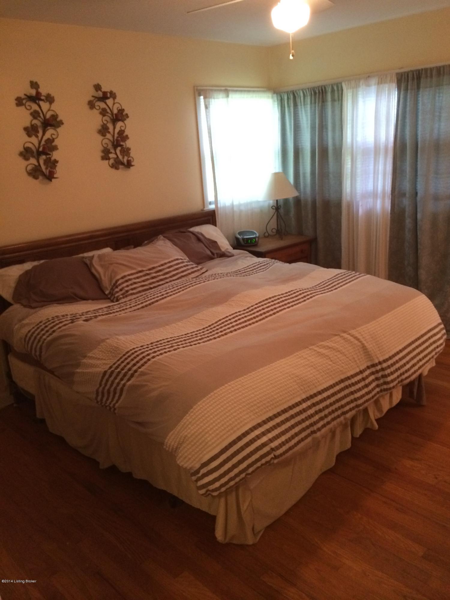 9807 Rowntree Road Louisville, KY 40299 - Photo 12 of 18 12