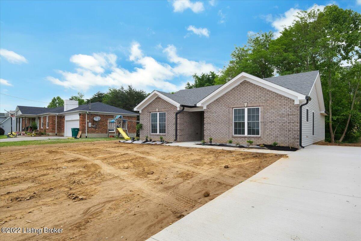 154 Water Tower Road Lebanon Junction, KY 40150 - Photo 2 of 17 05-Water Tower Road-104