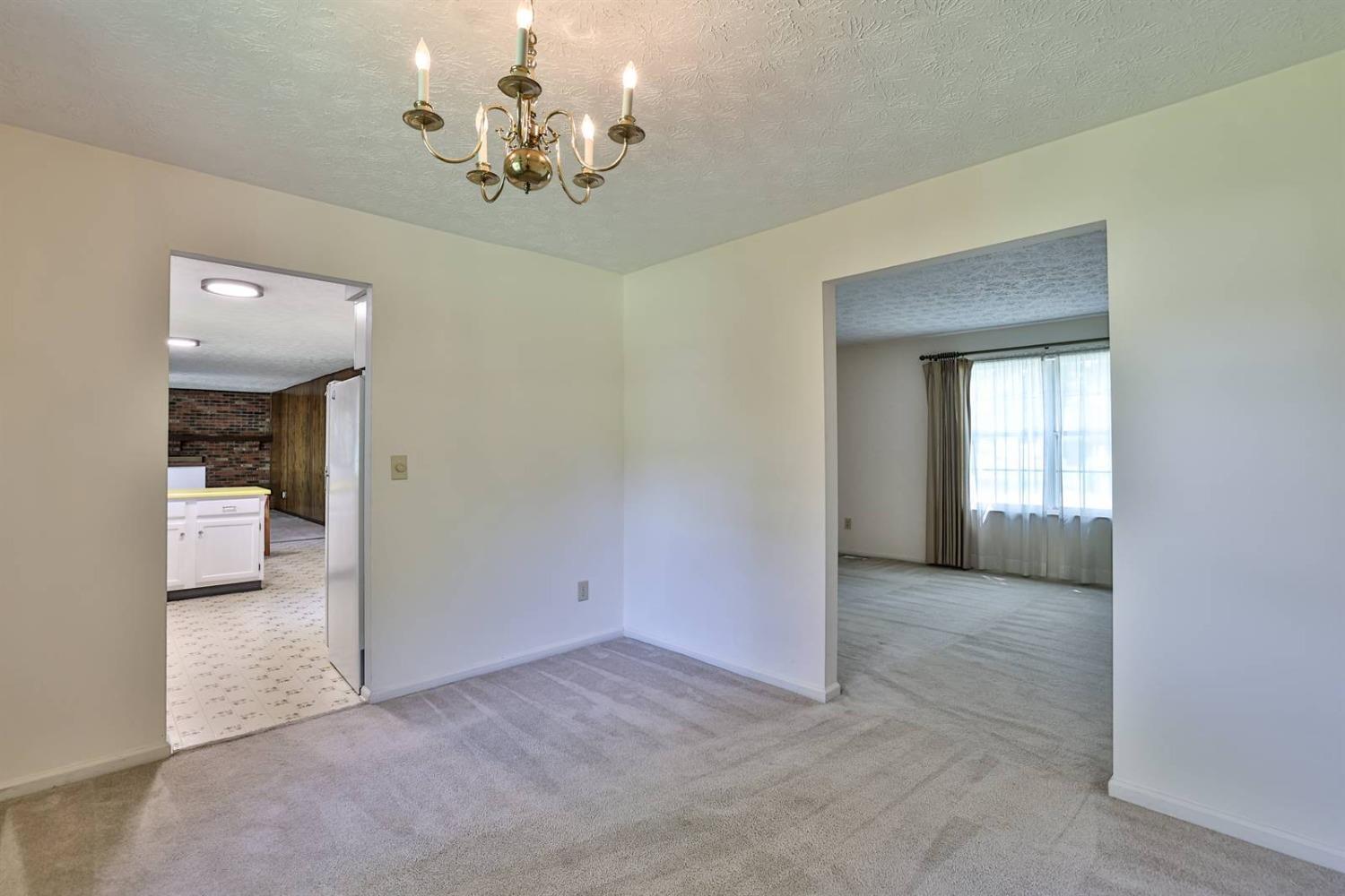 11992 Kenn Road Springdale, OH 45246 - Photo 13 of 46