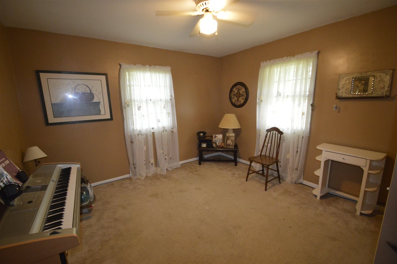2203 West Pleasant Center Road Fort Wayne, IN 46819 - Photo 18 of 32 Gallery Image 18