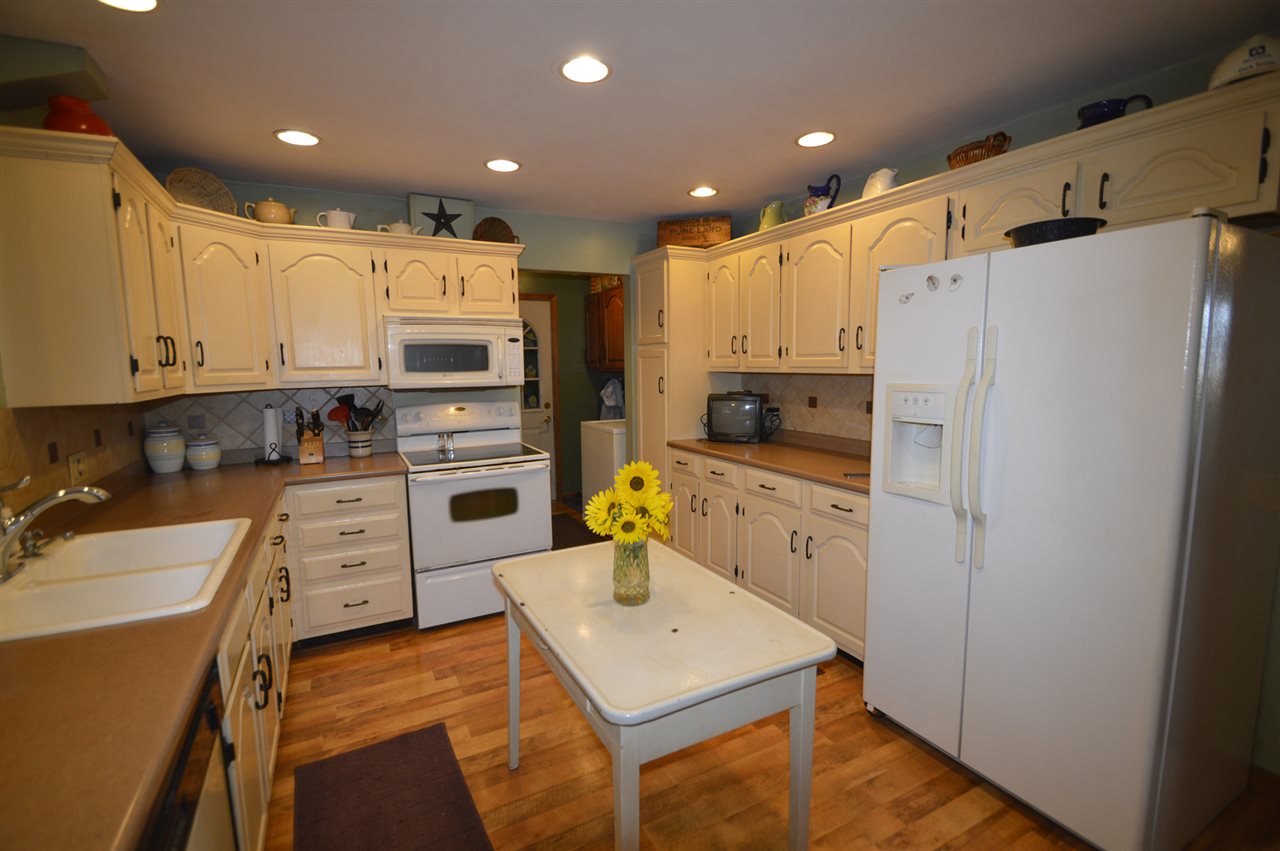 2203 West Pleasant Center Road Fort Wayne, IN 46819 - Photo 9 of 32 Gallery Image 9