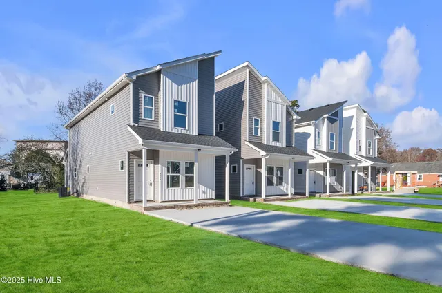 $259,000 | 423 Elcinoca Drive, Elizabeth City, NC 27909