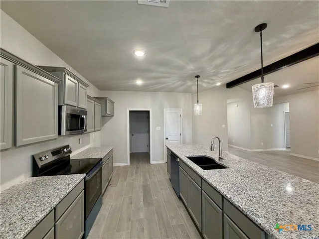 $329,900 | 2576 Settlers Oak Drive, Belton, TX 76513