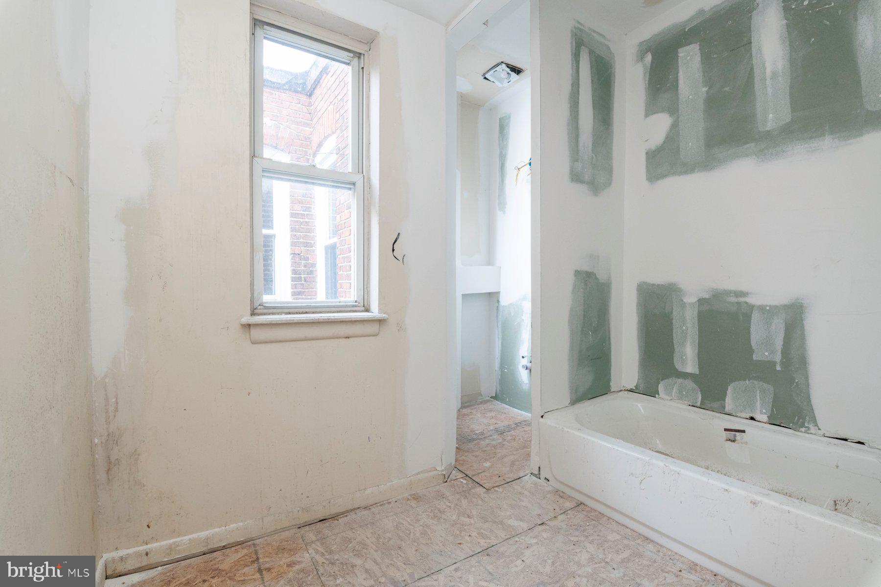 2532 Harford Road Baltimore, MD 21218 - Photo 17 of 25 Gallery Image 17