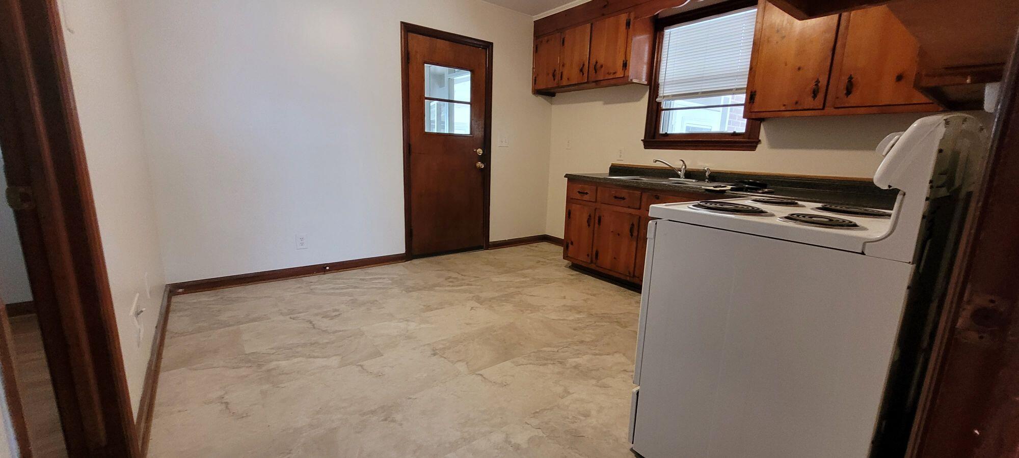 924 Mockingbird Lane Aiken, SC 29803 - Photo 8 of 15 kitchen1