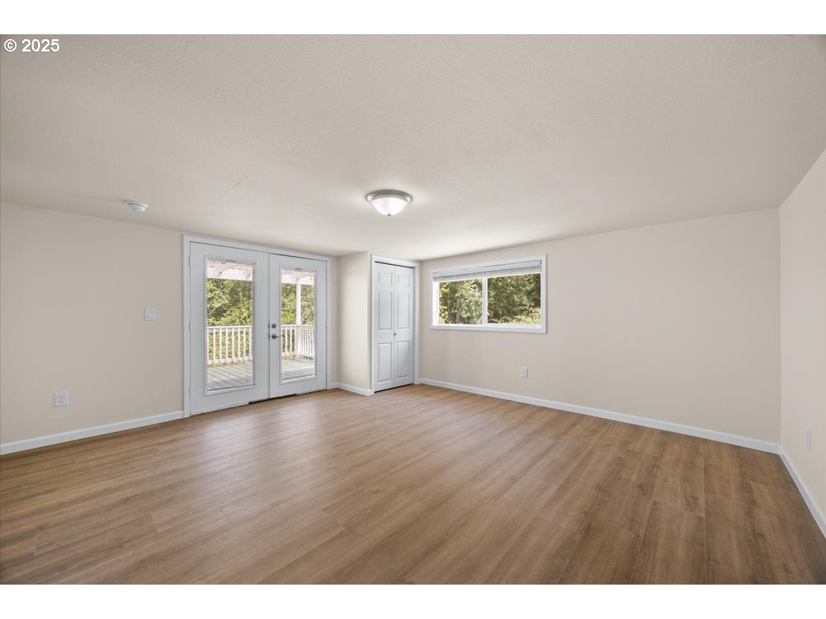 181 Oak Hollow Road Riddle, OR 97469 - Photo 11 of 24